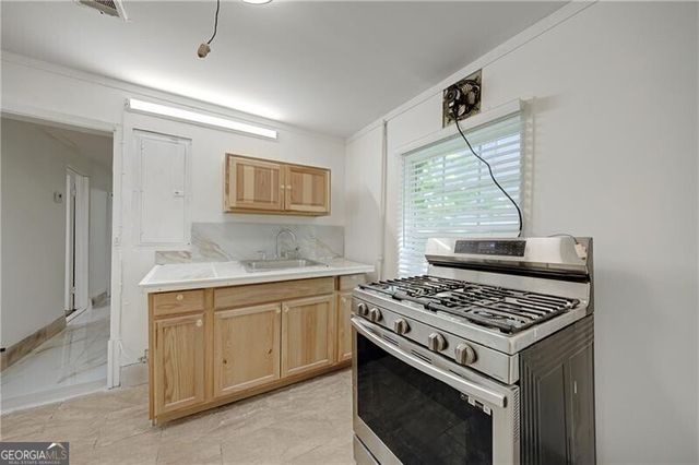 1068 Snyder Street NW, Atlanta, GA 30318