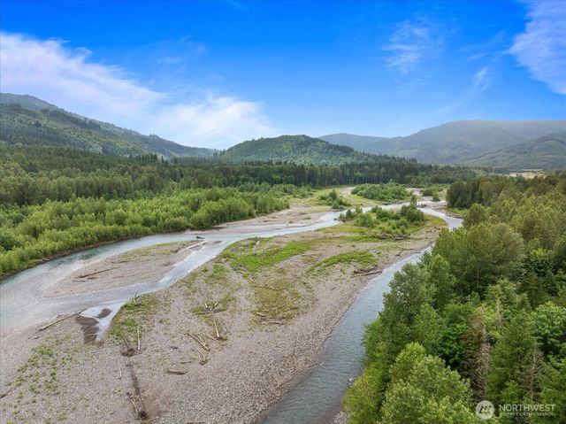 147 E Big River, Deming, WA 98244