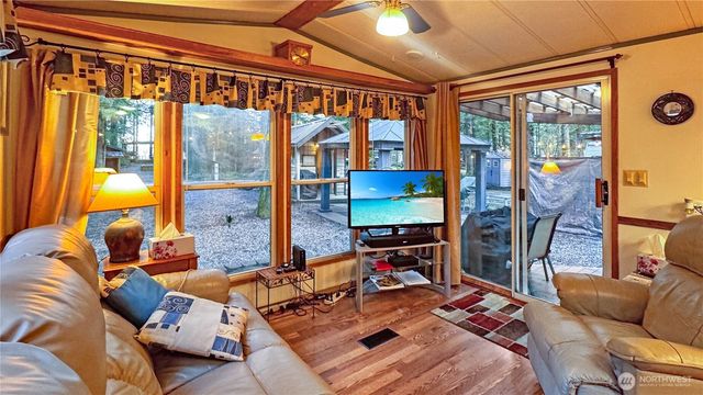 147 E Big River, Deming, WA 98244