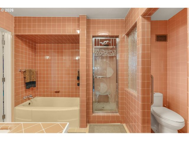 710 N MOLALLA Ave, Molalla, OR 97038