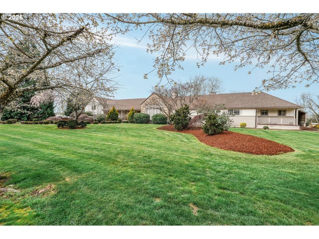 710 N MOLALLA Ave, Molalla, OR 97038