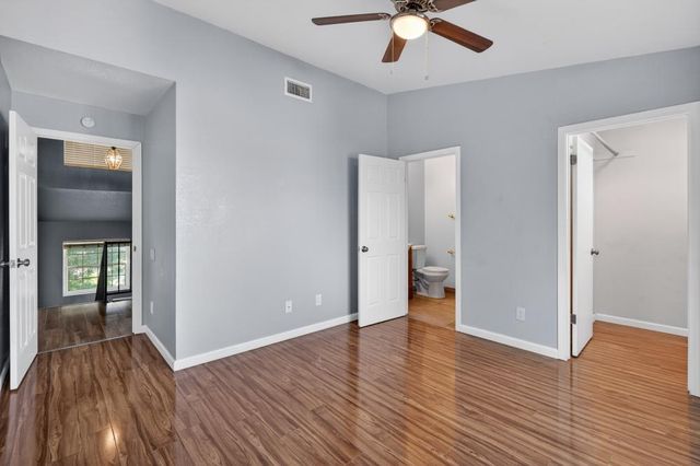 7402 Kallie Kay Ln, Sacramento, CA 95823