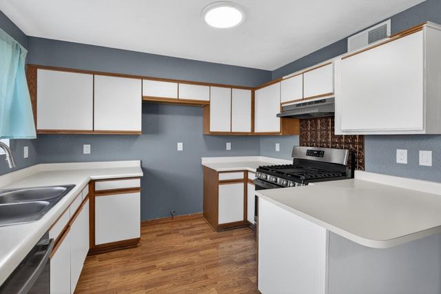 7402 Kallie Kay Ln, Sacramento, CA 95823