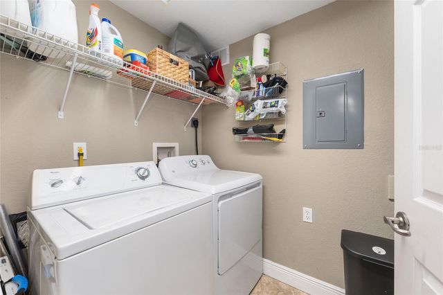 1460 NW 3RD PLACE 212, Gainesville, FL 32603