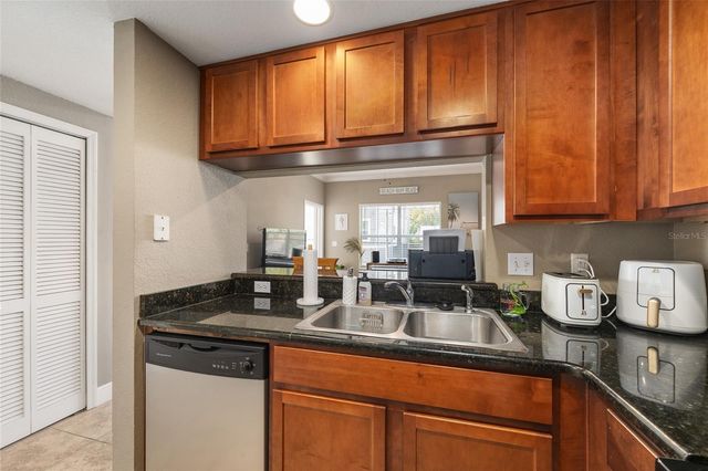 1460 NW 3RD PLACE 212, Gainesville, FL 32603