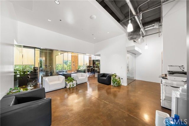 9950 Research Dr., Irvine, CA 92618