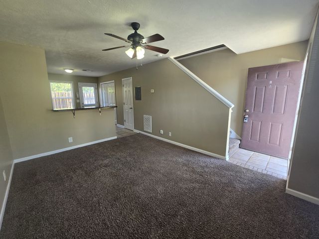 812 Oak Arbor Ct, Clarksville, TN 37040