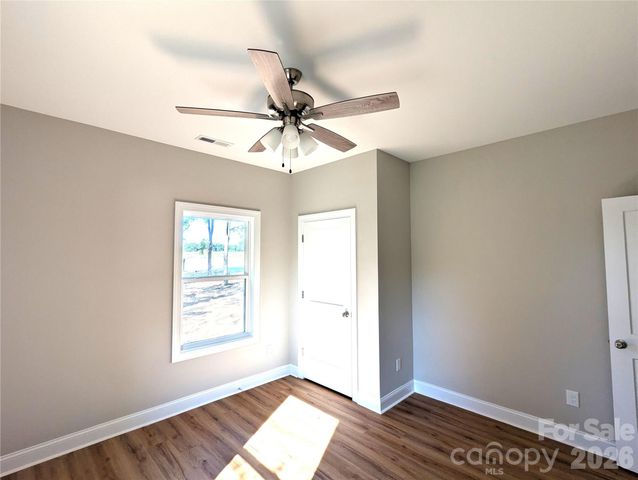 1613 N Sutherland Avenue, Monroe, NC 28110