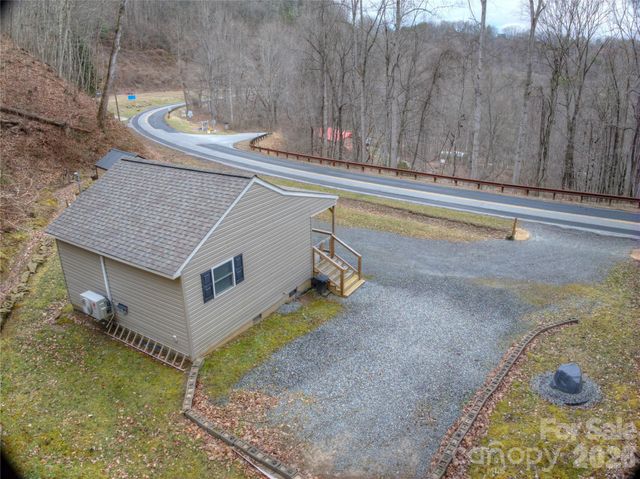 3807 Hwy 28 Highway, Robbinsville, NC 28771