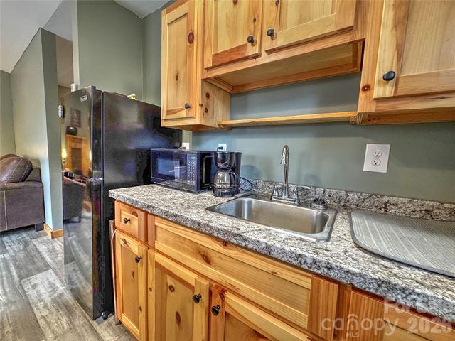 3807 Hwy 28 Highway, Robbinsville, NC 28771