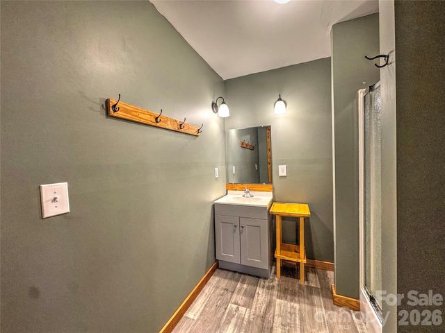 3807 Hwy 28 Highway, Robbinsville, NC 28771