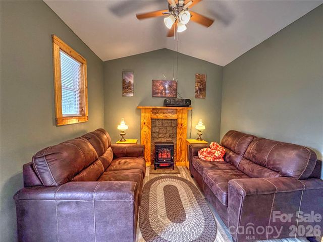 3807 Hwy 28 Highway, Robbinsville, NC 28771