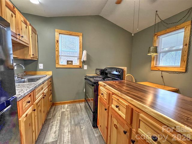 3807 Hwy 28 Highway, Robbinsville, NC 28771