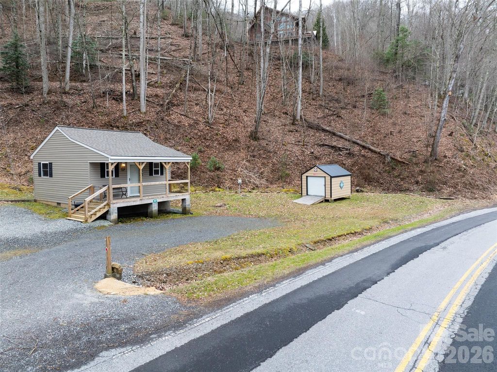 3807 Hwy 28 Highway, Robbinsville, NC 28771