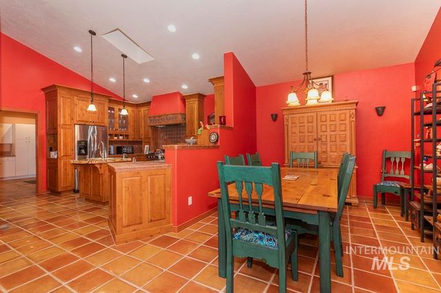 2214 Washington, Caldwell, ID 83605