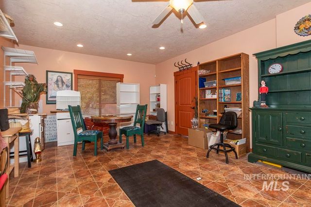 2214 Washington, Caldwell, ID 83605