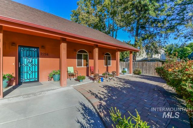 2214 Washington, Caldwell, ID 83605