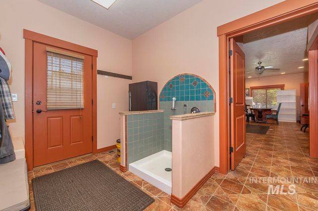 2214 Washington, Caldwell, ID 83605