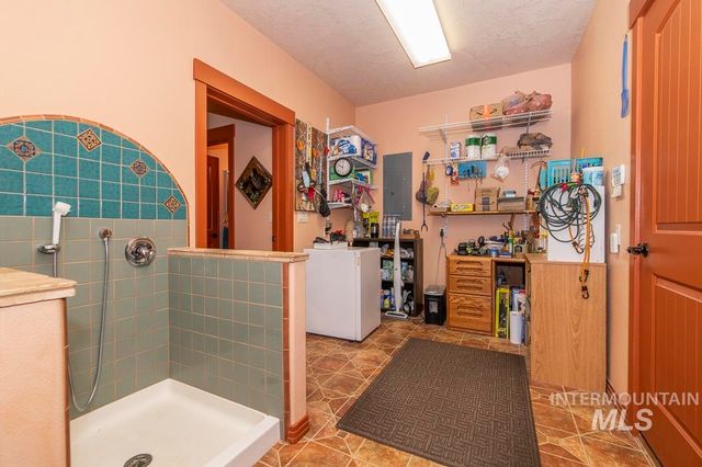 2214 Washington, Caldwell, ID 83605