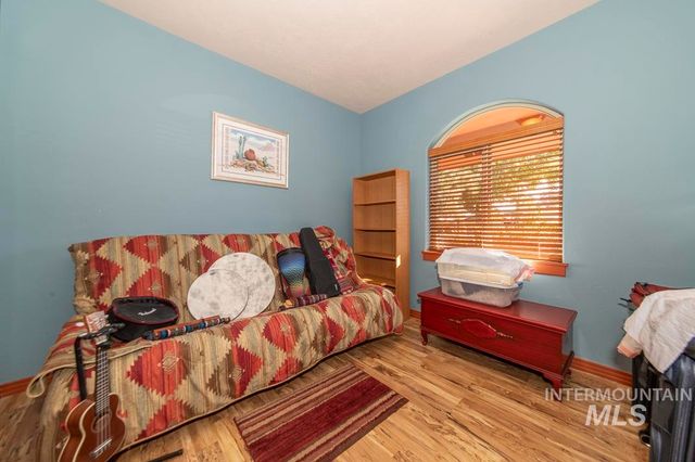 2214 Washington, Caldwell, ID 83605