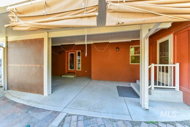 2214 Washington, Caldwell, ID 83605