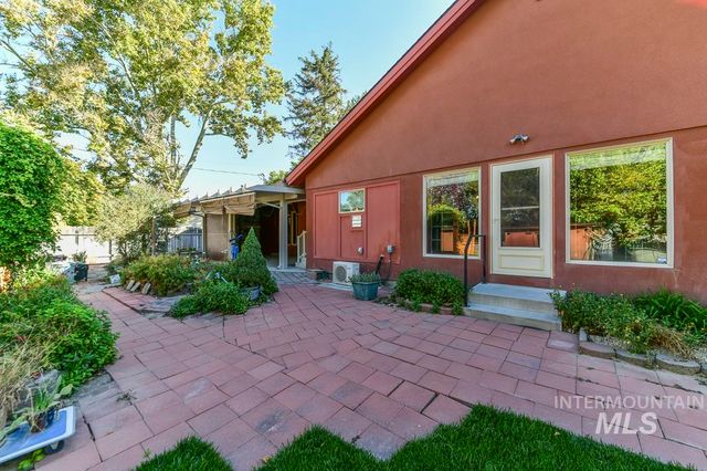 2214 Washington, Caldwell, ID 83605