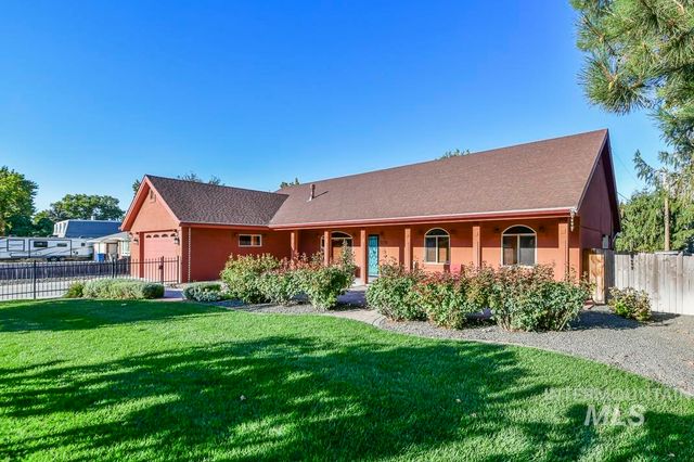 2214 Washington, Caldwell, ID 83605