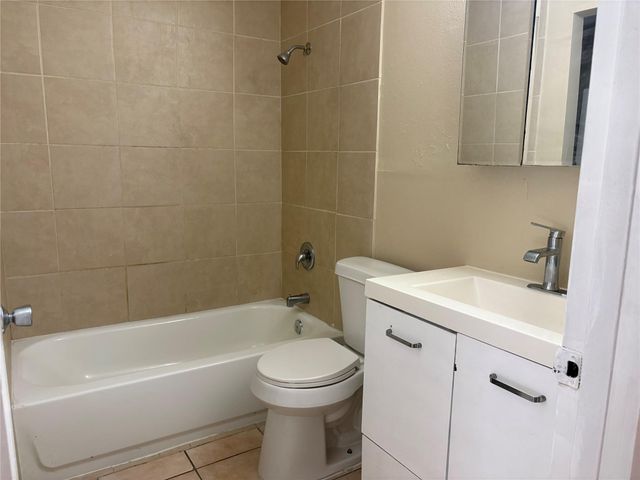 1014 Graham Drive I3, Tomball, TX 77375