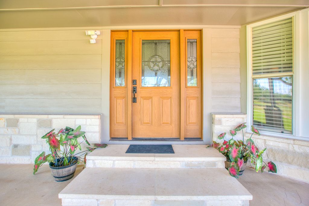 Image 10 of property listing at 9301 Texas 158, Robert Lee, TX 76945