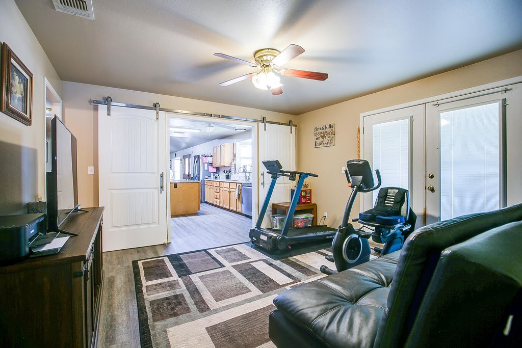 Image 22 of property listing at 9301 Texas 158, Robert Lee, TX 76945