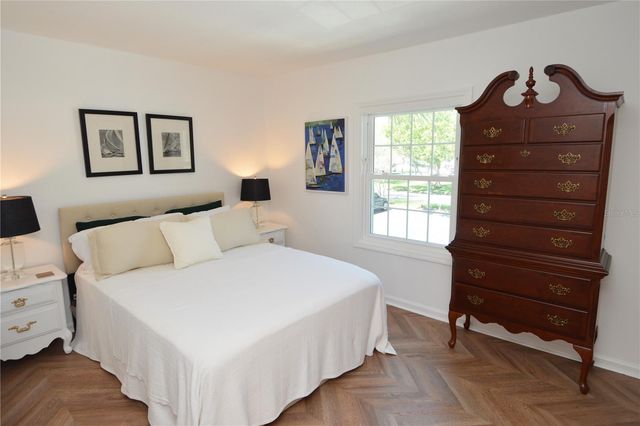 5048 BEACH DRIVE SE F, St Petersburg, FL 33705