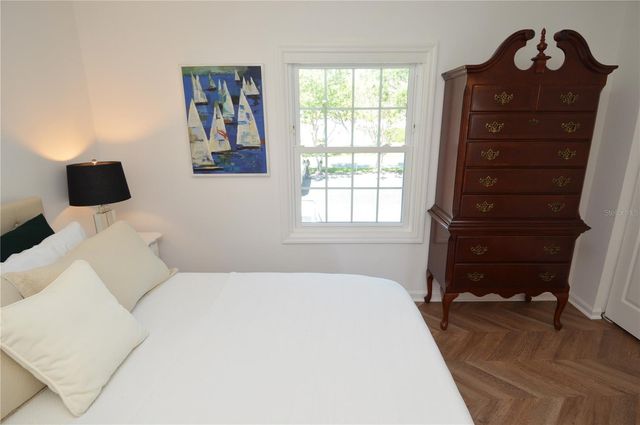 5048 BEACH DRIVE SE F, St Petersburg, FL 33705