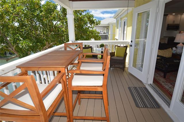 5048 BEACH DRIVE SE F, St Petersburg, FL 33705