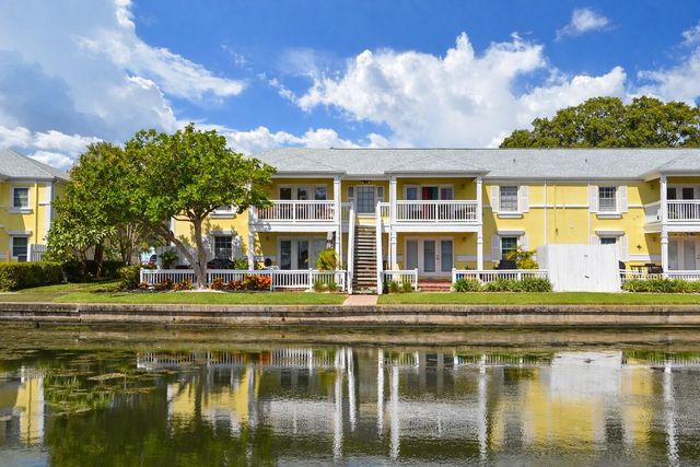 5048 BEACH DRIVE SE F, St Petersburg, FL 33705