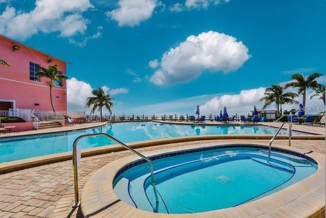 5048 BEACH DRIVE SE F, St Petersburg, FL 33705