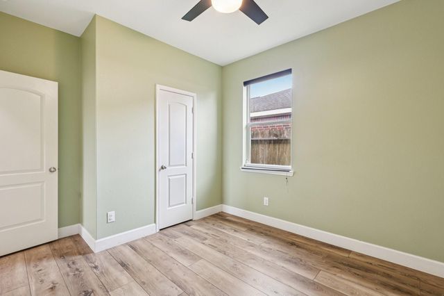 1819 Opal Peach Drive, Rosharon, TX 77583