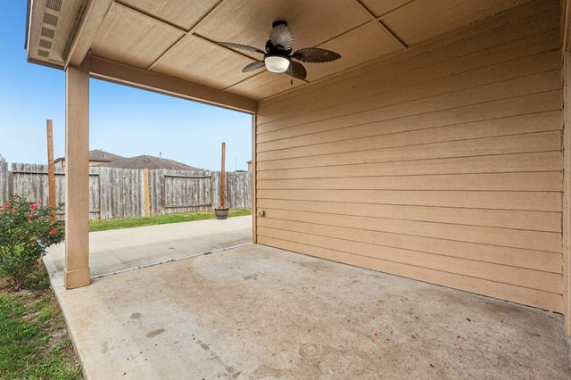 1819 Opal Peach Drive, Rosharon, TX 77583