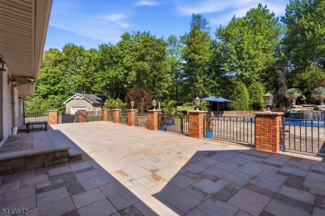 65 Washington Valley Rd, Warren Twp., NJ 07059