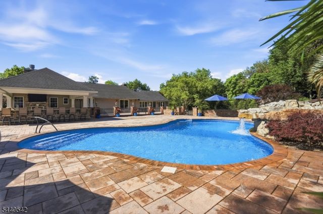 65 Washington Valley Rd, Warren Twp., NJ 07059