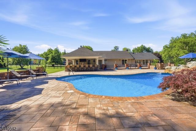 65 Washington Valley Rd, Warren Twp., NJ 07059