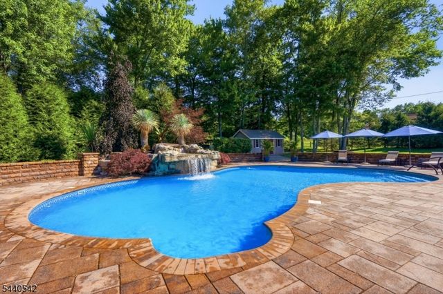 65 Washington Valley Rd, Warren Twp., NJ 07059