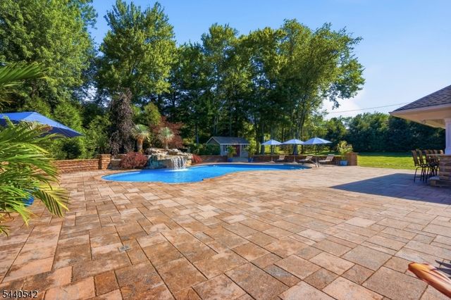 65 Washington Valley Rd, Warren Twp., NJ 07059