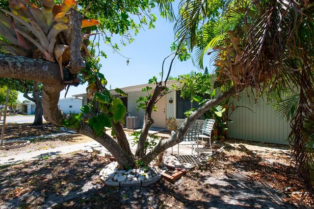 3775 59TH STREET N 2, St Petersburg, FL 33710