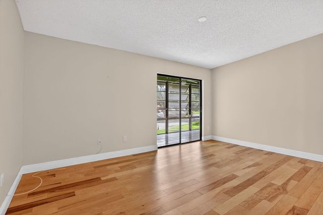 7711 Ashmont 215, Tamarac, FL 33321