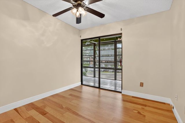 7711 Ashmont 215, Tamarac, FL 33321