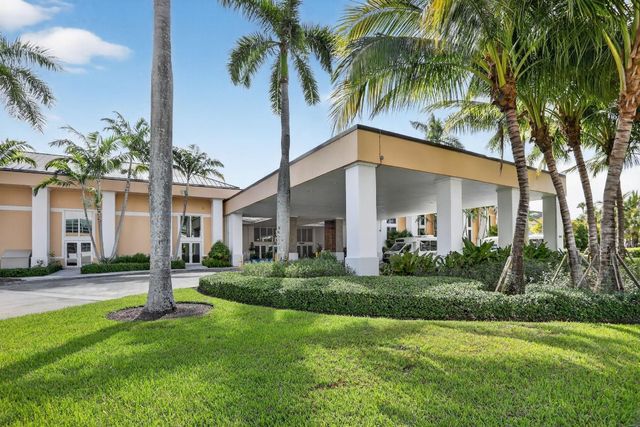 7711 Ashmont 215, Tamarac, FL 33321