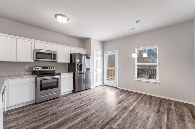 6601 SW Chestnut Hill Road, Bentonville, AR 72713