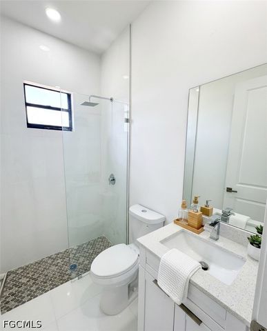 3032 NW 41st AVE, Cape Coral, FL 33993