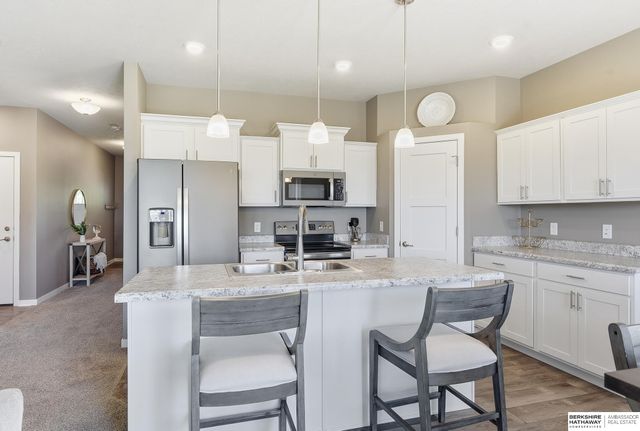 7165 N 167th Street, Bennington, NE 68007