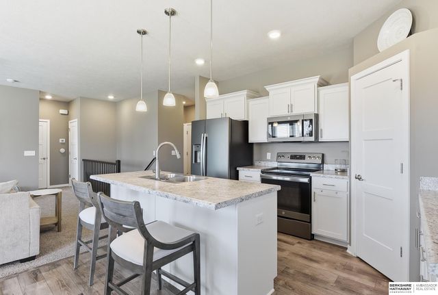 7165 N 167th Street, Bennington, NE 68007